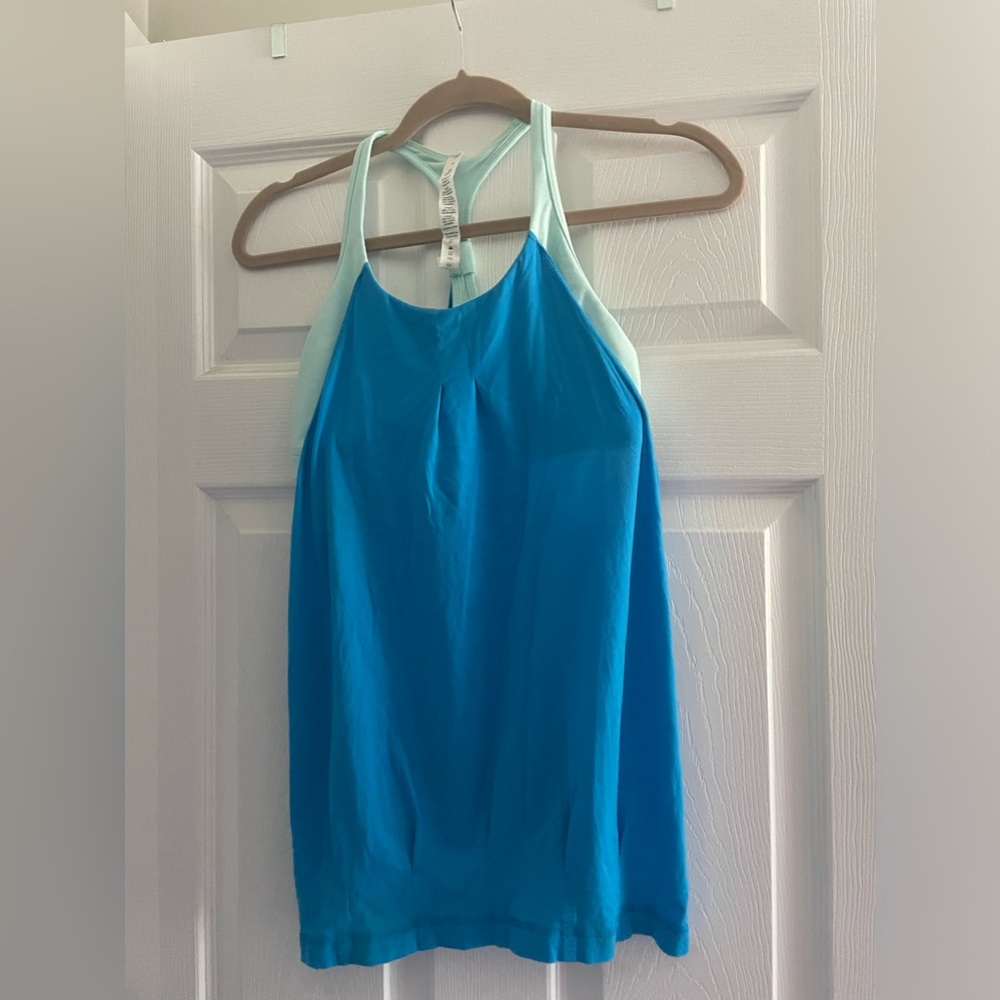 Lululemon Like new, women’s workout top | size 6
